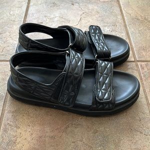 A New Day chunky sandal, size 9.